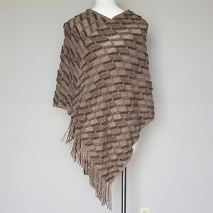 NWT Zazou Boho Hippie Textured Fringe Poncho OS